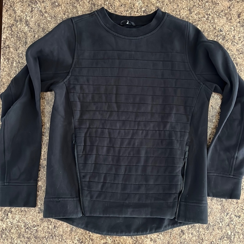 Lululemon sweatshirt